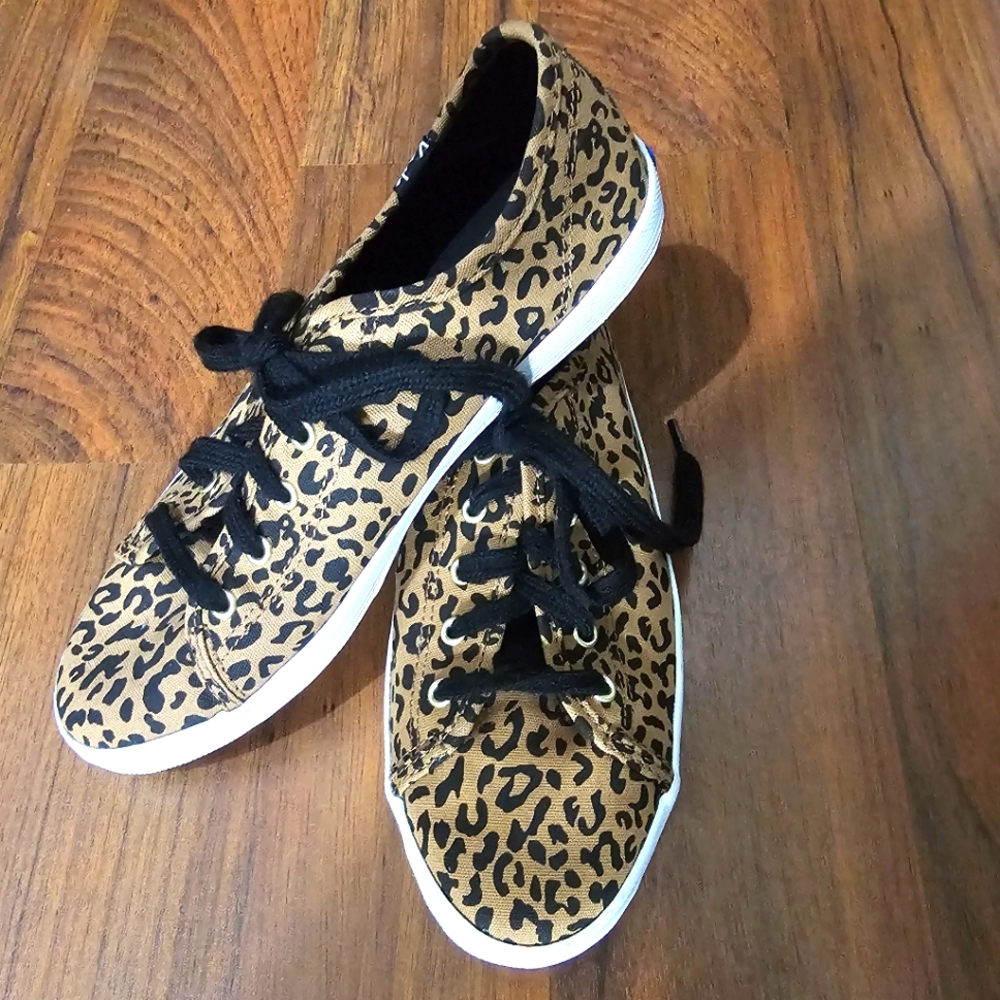 NWOT Keds Leopnard Sneakers